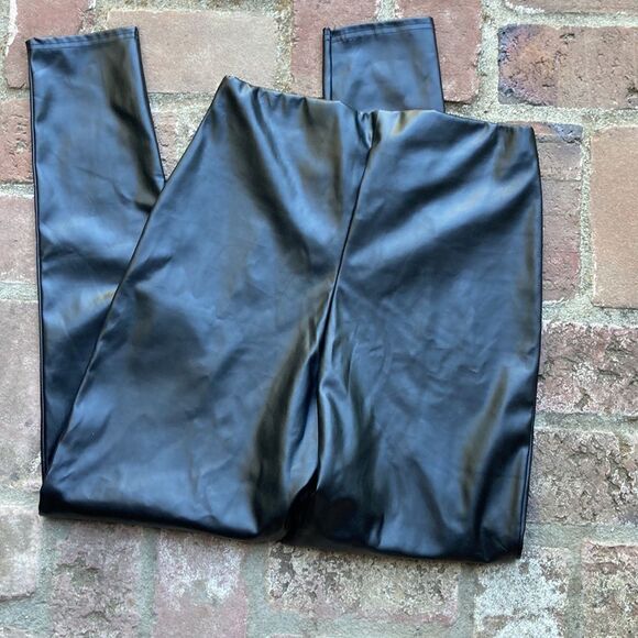 Pretty Little Thing High Waisted PullOn Faux Leather Black Leggings Size 10 - Picture 3 of 10